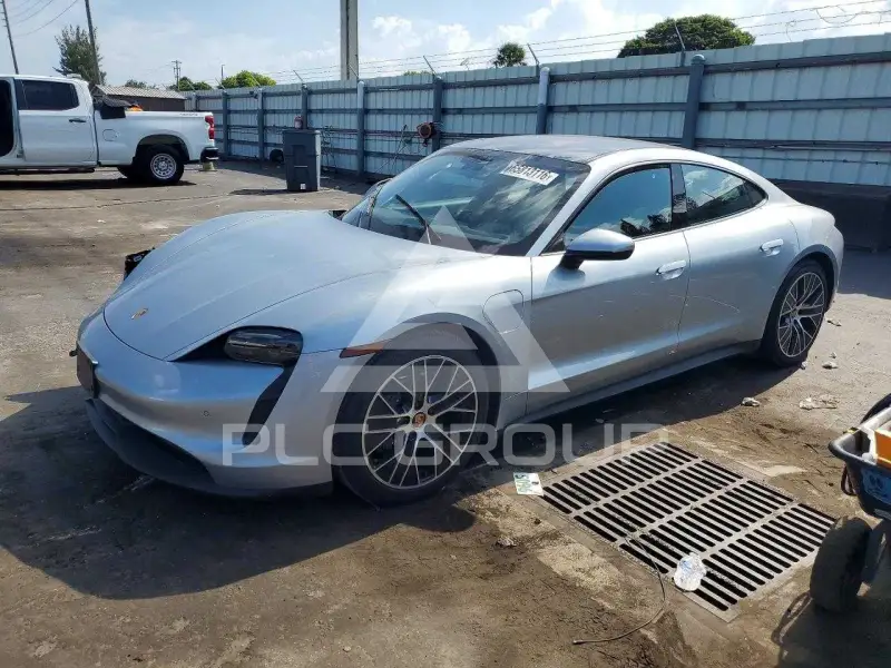 2021 Porsche Taycan фото