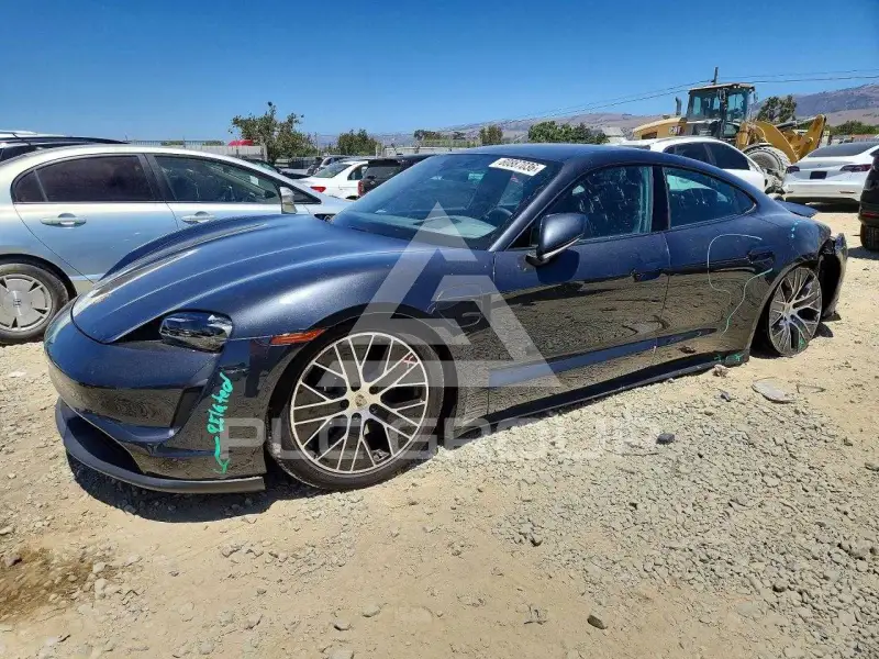 2021 Porsche Taycan photo