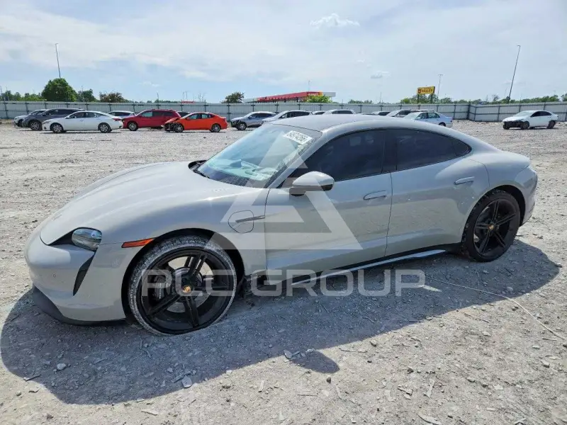 2021 Porsche Taycan photo