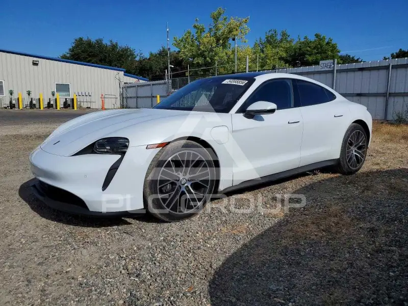 2021 Porsche Taycan photo
