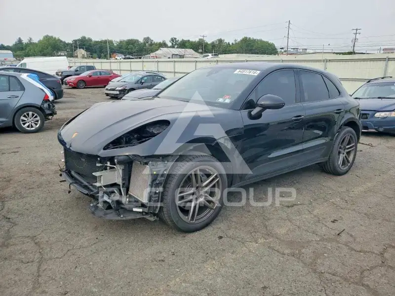 2021 Porsche MACAN photo
