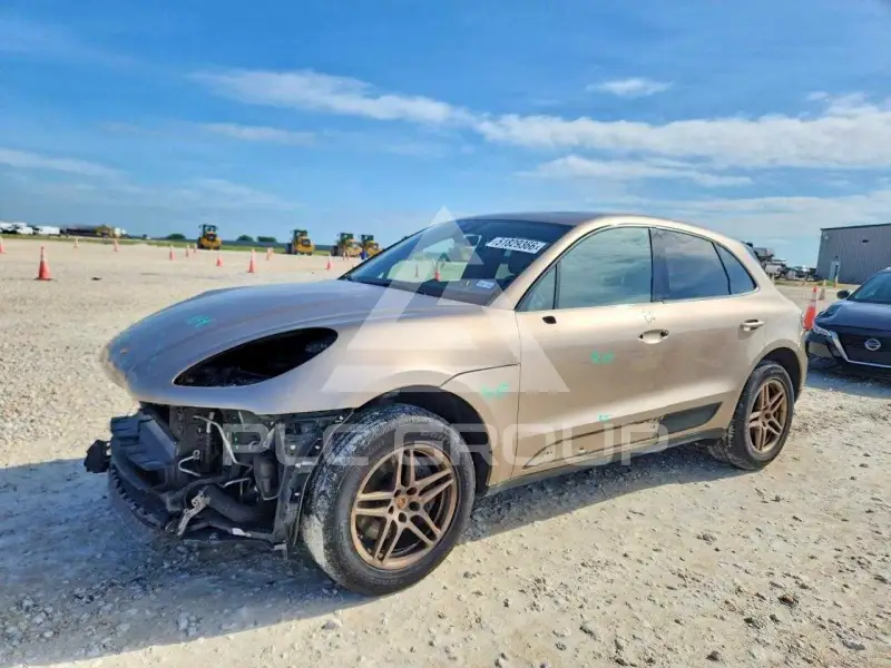 2021 Porsche MACAN photo