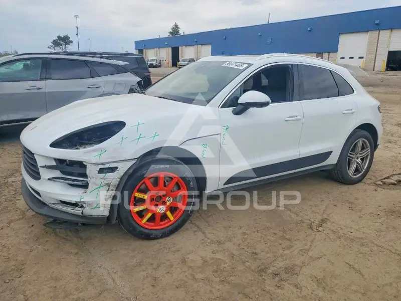 2021 Porsche MACAN photo