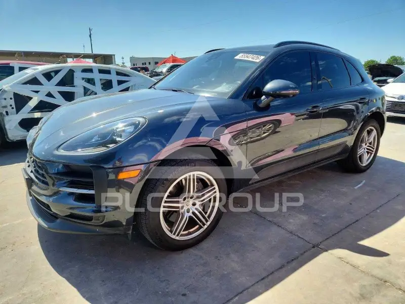 2021 Porsche MACAN photo