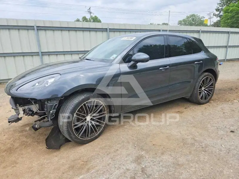 2021 Porsche MACAN photo