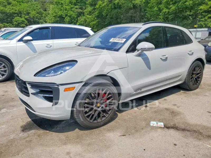 2021 Porsche MACAN photo