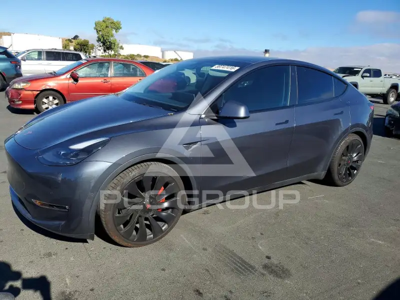 2021 Tesla Model Y фото