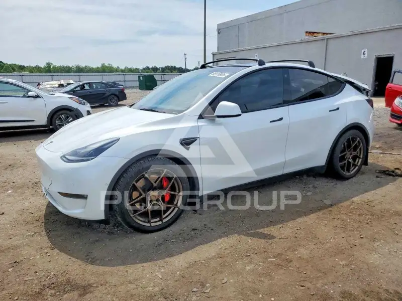 2021 Tesla Model Y фото
