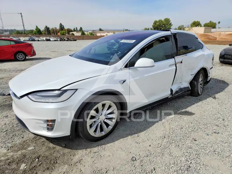 2021 Tesla Model X photo