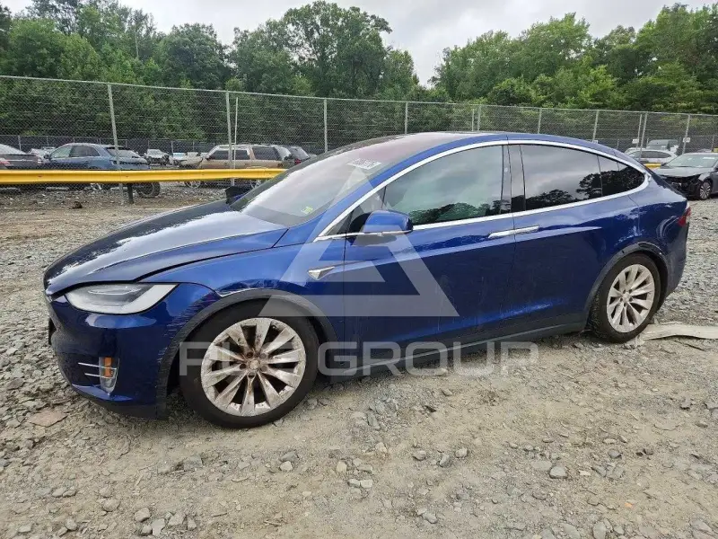 2021 Tesla Model X photo