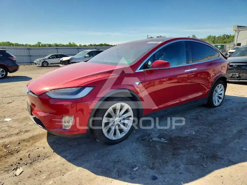 2021 Tesla Model X фото