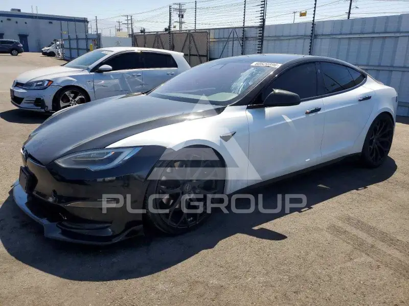 2021 Tesla Model S фото