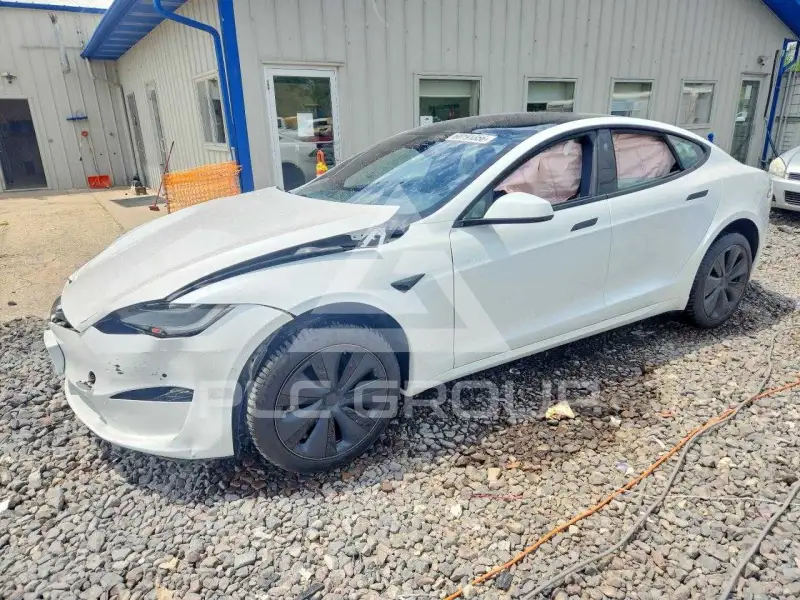 2021 Tesla Model S photo