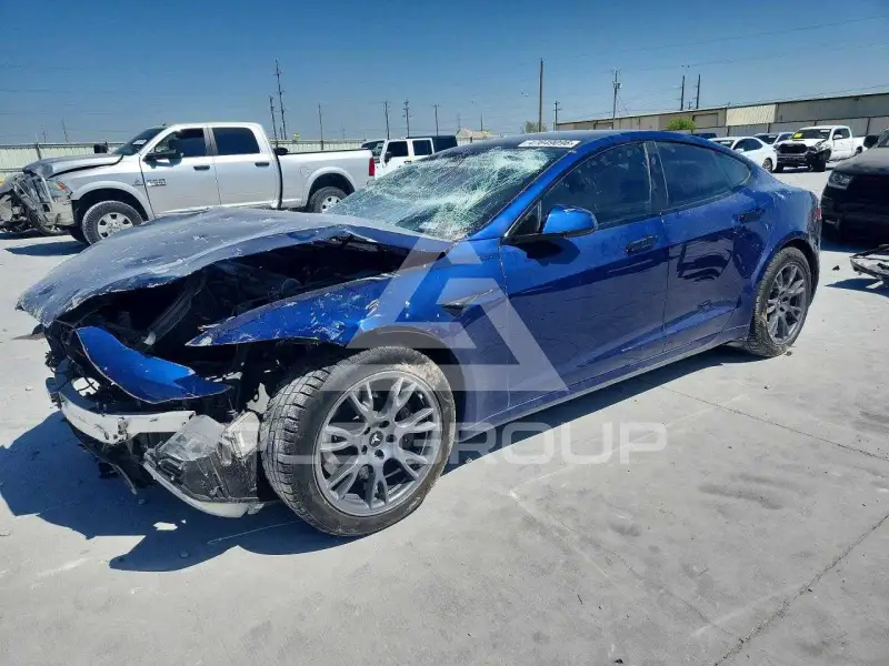 2021 Tesla Model S фото