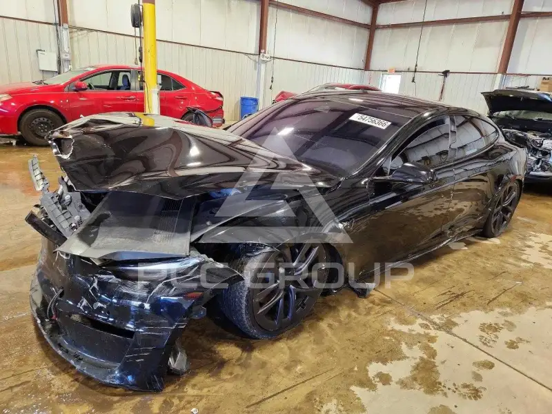 2021 Tesla Model S фото