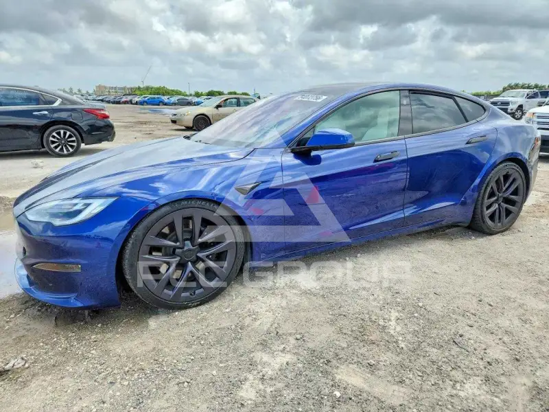 2021 Tesla Model S фото