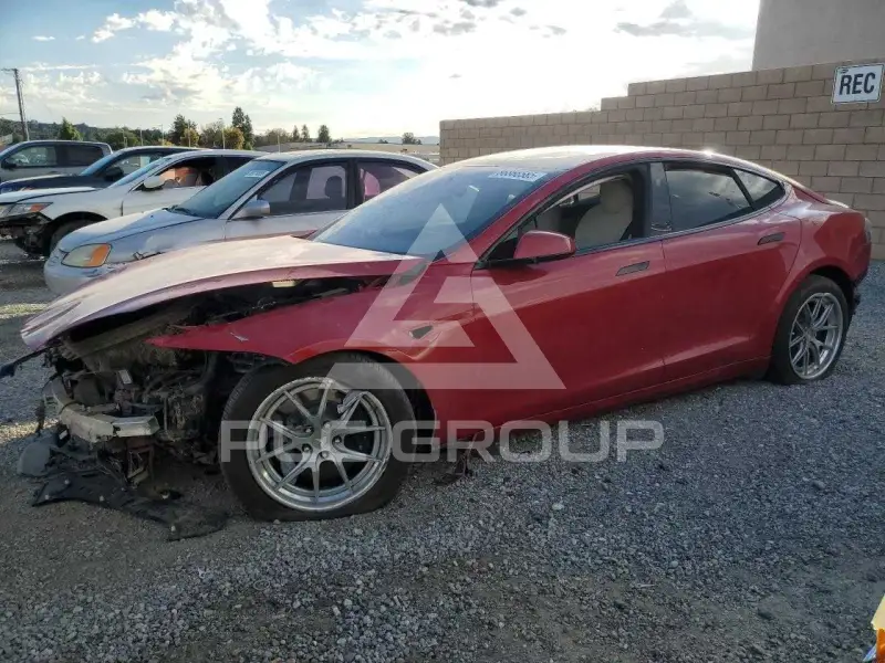 2021 Tesla Model S фото