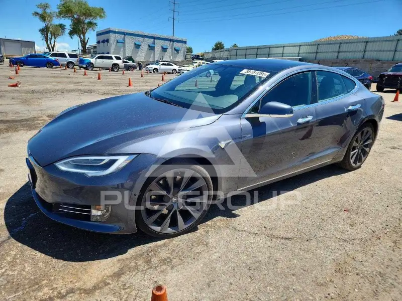 2021 Tesla Model S фото