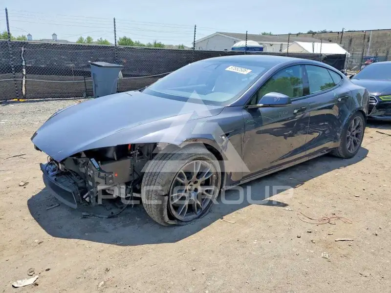 2021 Tesla Model S фото