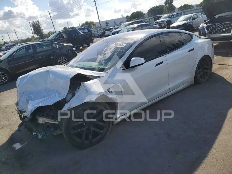 2021 Tesla Model S фото