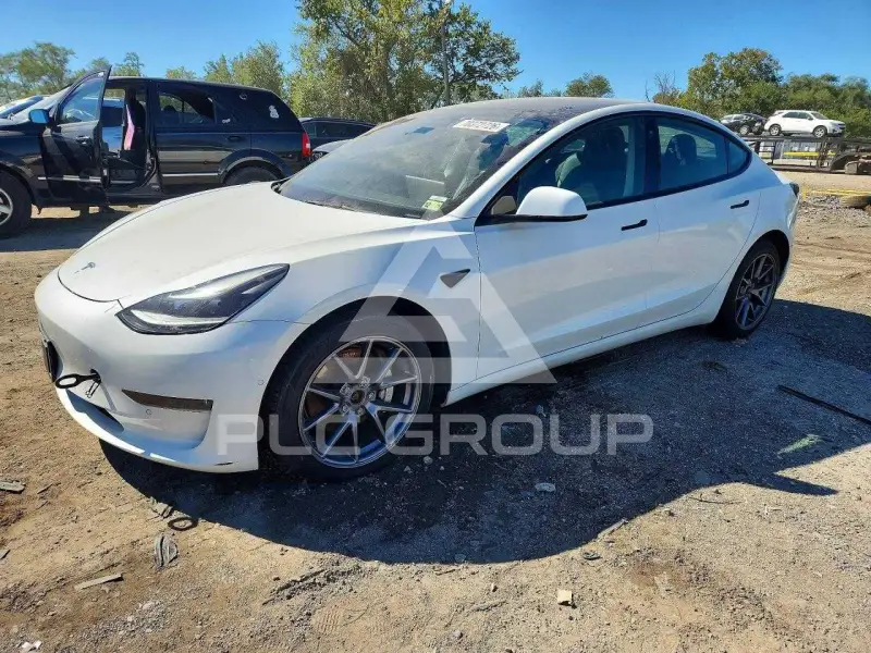 2021 Tesla Model 3 фото
