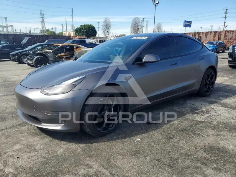 2021 Tesla Model 3 фото