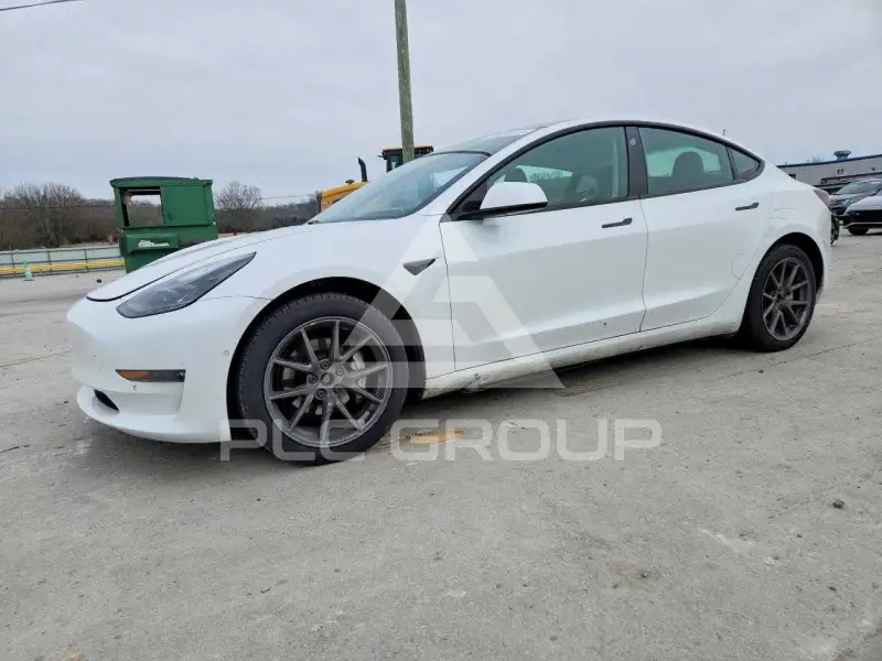 2021 Tesla Model 3 фото