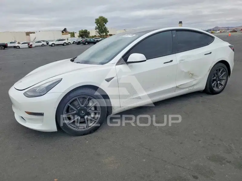 2021 Tesla Model 3 фото