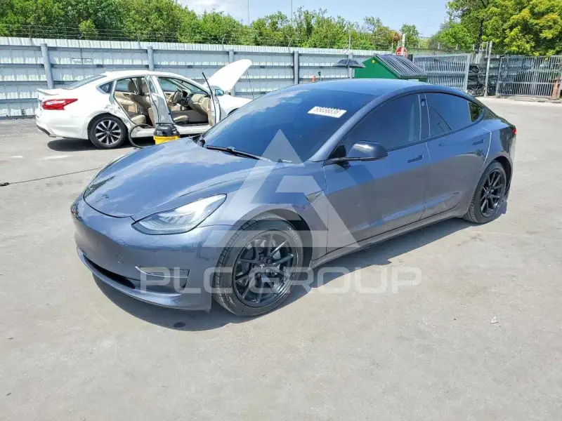2021 Tesla Model 3 фото