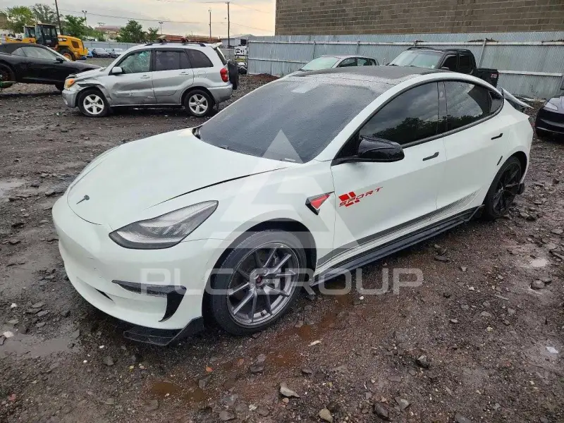 2021 Tesla Model 3 фото