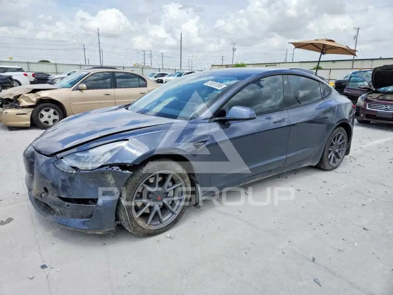 2021 Tesla Model 3 фото