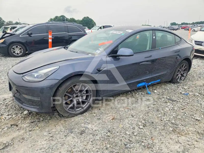 2021 Tesla Model 3 фото