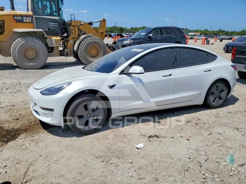 2021 Tesla Model 3 фото