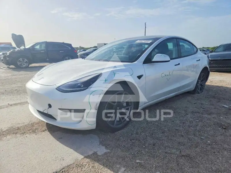 2021 Tesla Model 3 фото