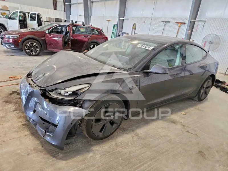 2021 Tesla Model 3 фото