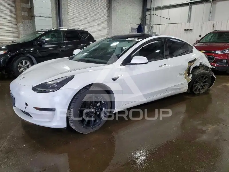 2021 Tesla Model 3 фото
