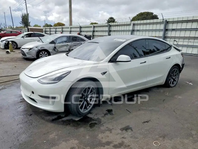 2021 Tesla Model 3 фото