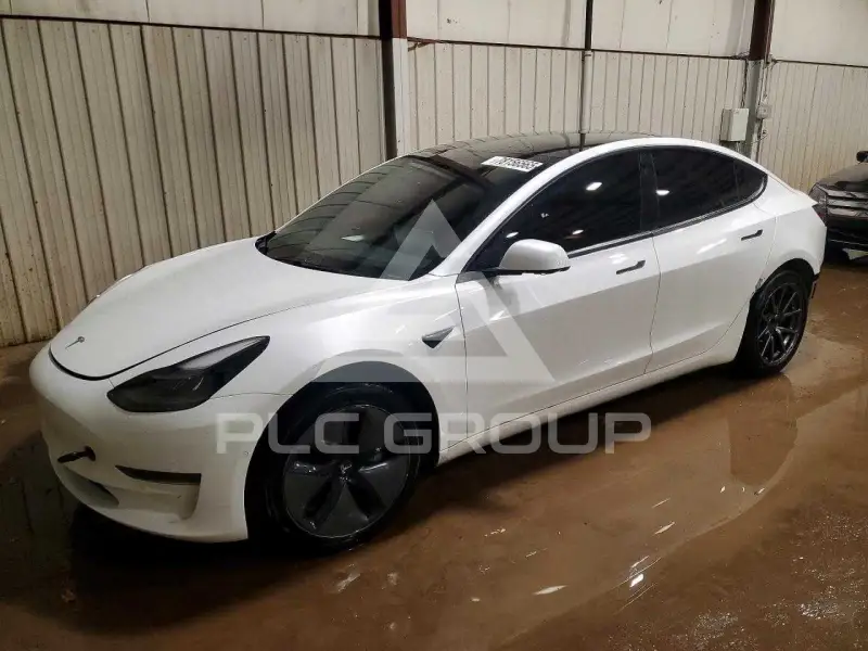 2021 Tesla Model 3 фото