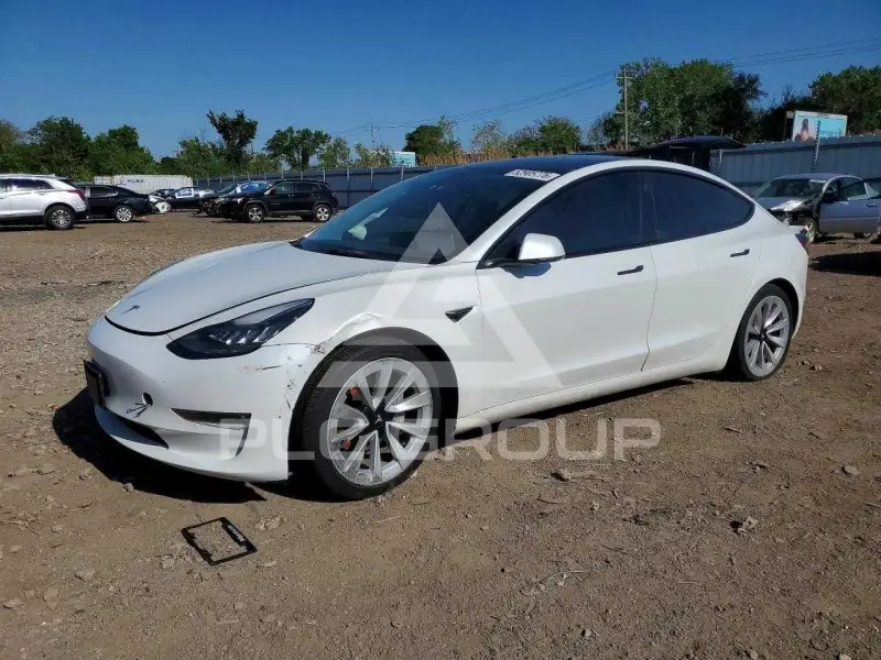 2021 Tesla Model 3 фото