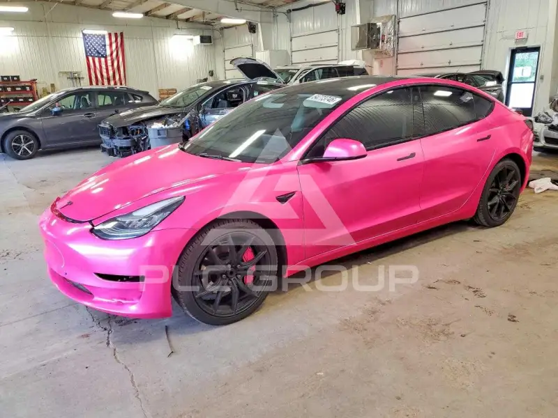2021 Tesla Model 3 фото