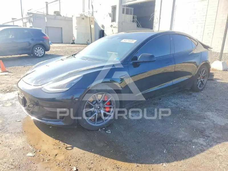 2021 Tesla Model 3 фото