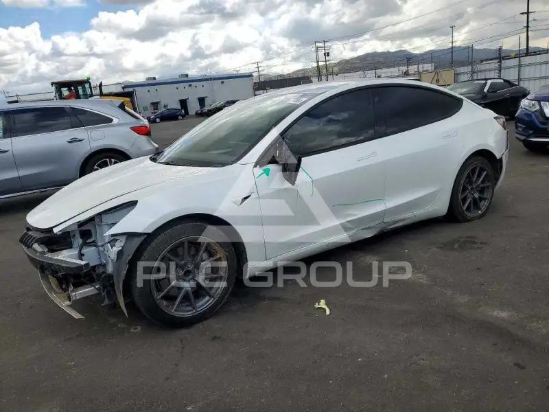 2021 Tesla Model 3 фото
