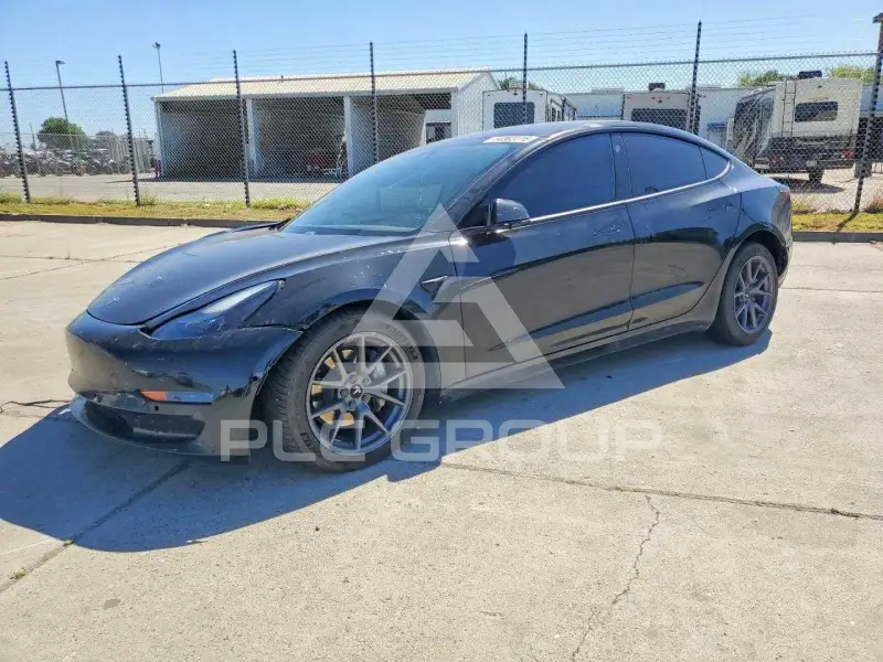 2021 Tesla Model 3 фото
