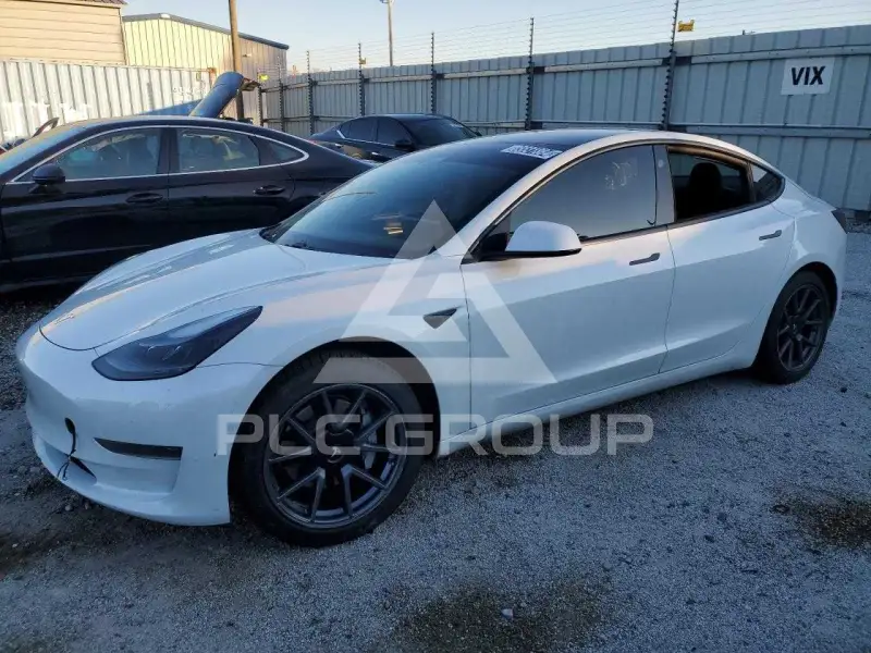 2021 Tesla Model 3 фото