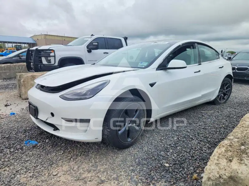 2021 Tesla Model 3 фото