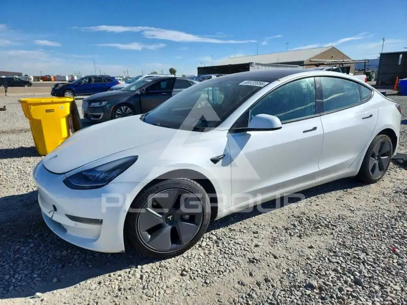 2021 Tesla Model 3 фото