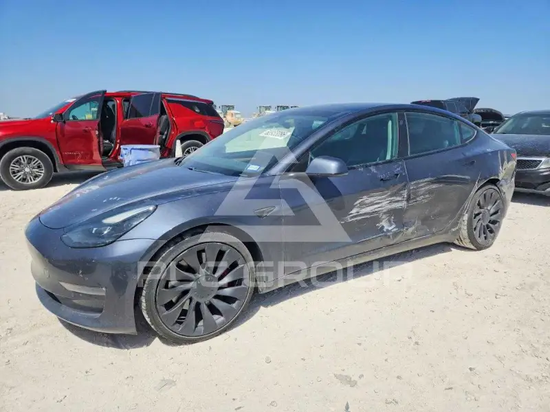 2021 Tesla Model 3 фото