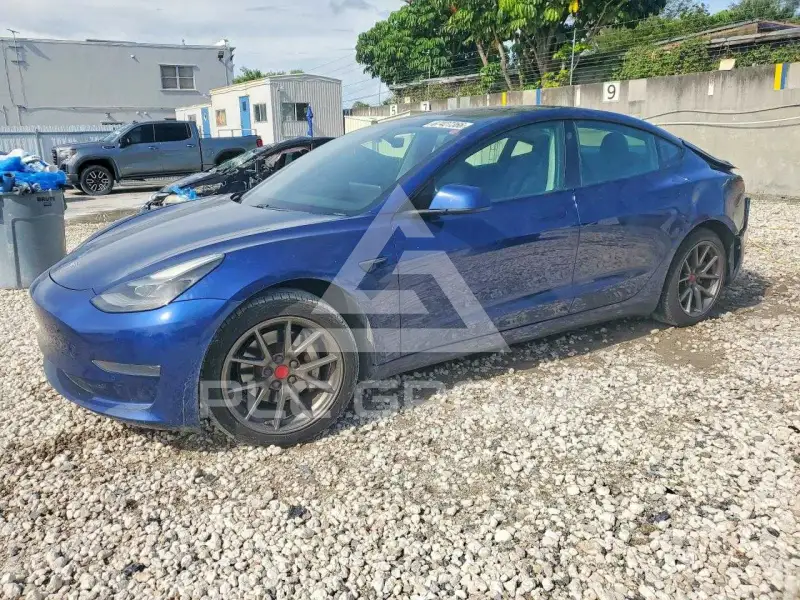 2021 Tesla Model 3 фото