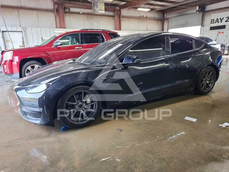 2021 Tesla Model 3 photo