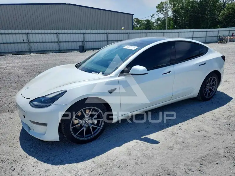 2021 Tesla Model 3 фото